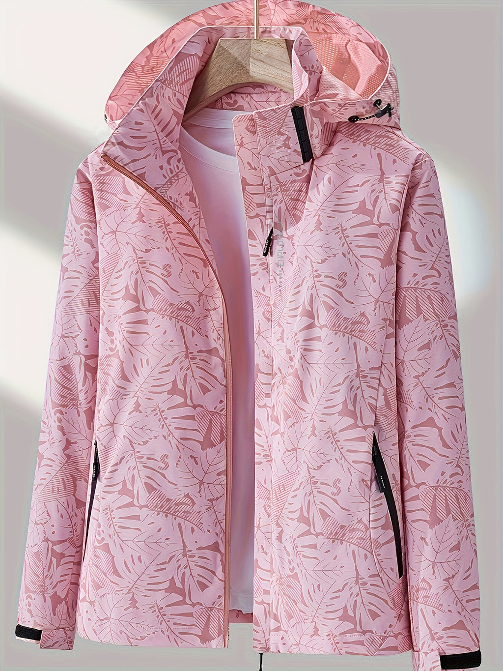 Women's Camouflage Outdoor Jacket: Windproof & Rainproof With Removable Hood - Perfect For Outdoor Adventures!