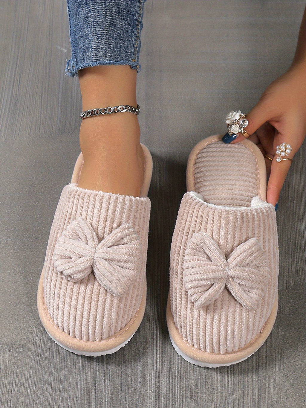 Cute Bowknot Soft Sole Fuzzy Slippers, Winter Cozy & Warm Slip On Plush Shoes, Comfy Closed Toe Home Slippers