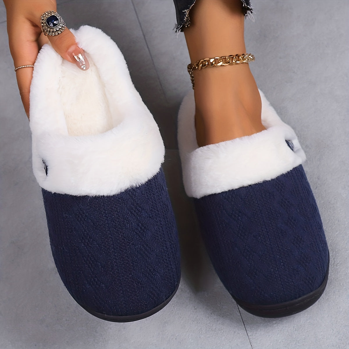 Women'S Plush Slippers - Winter Warm Soft Indoor/Outdoor House Shoes with Plush & TPR Sole, Soft Fabric Upper & Cushioned Insole - All-Season Cozy Slip-Ons in, Indoor Footwear, Minimalist Design, Comfortable Footwear, Stylish