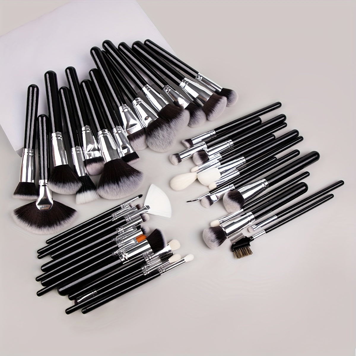 40pcs Complete Function Makeup Brush Kit With Premium Synthetic Bristles & Wooden Handle Perfect For Highlighter Blush Contour Eyeshadow Blending Professional Face Eye Lip Blender Brush Ideal For Makeup Beginner & Artist