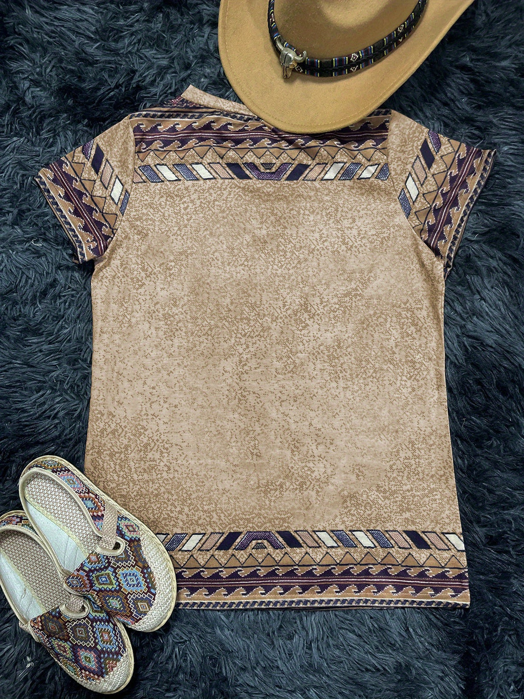 Western Geo Print V Neck T-Shirt, Casual Short Sleeve T-Shirt For Spring & Summer, Women's Clothing