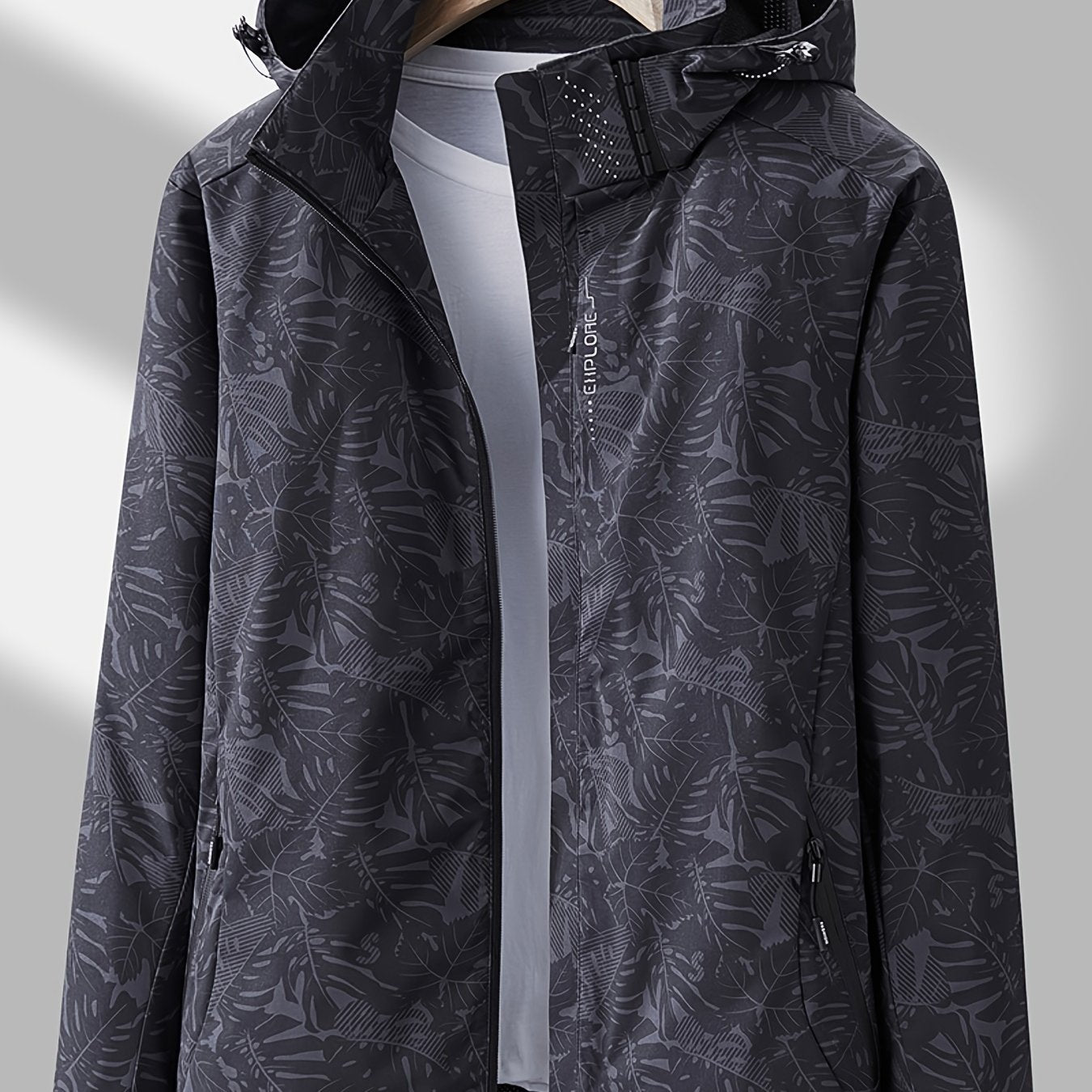 Women's Camouflage Outdoor Jacket: Windproof & Rainproof With Removable Hood - Perfect For Outdoor Adventures!