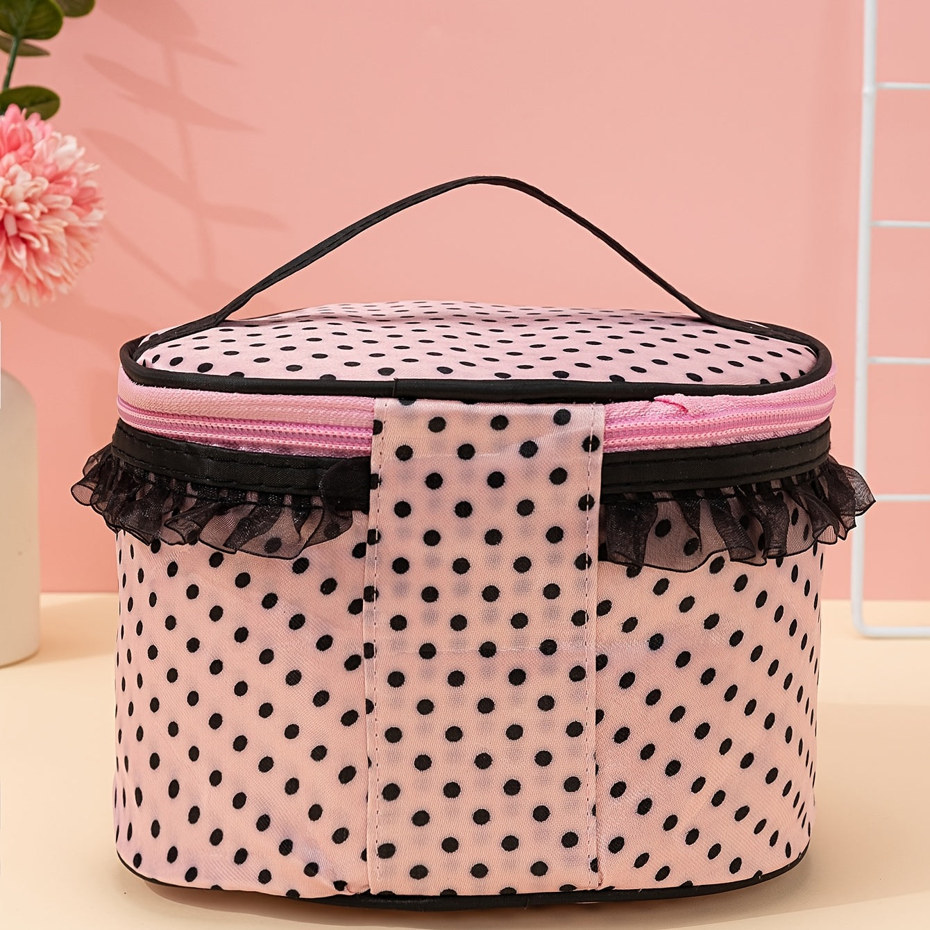 Stylish And Spacious Cosmetic Bag With Zipper And Dot Print - Perfect For Travel And Makeup Organization