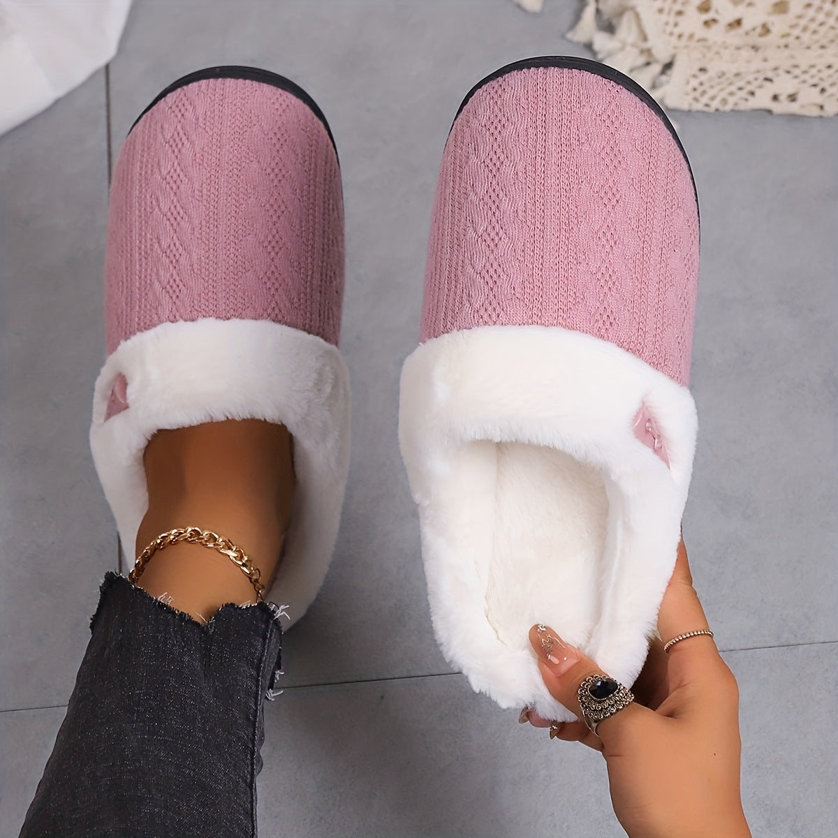 Women'S Plush Slippers - Winter Warm Soft Indoor/Outdoor House Shoes with Plush & TPR Sole, Soft Fabric Upper & Cushioned Insole - All-Season Cozy Slip-Ons in, Indoor Footwear, Minimalist Design, Comfortable Footwear, Stylish