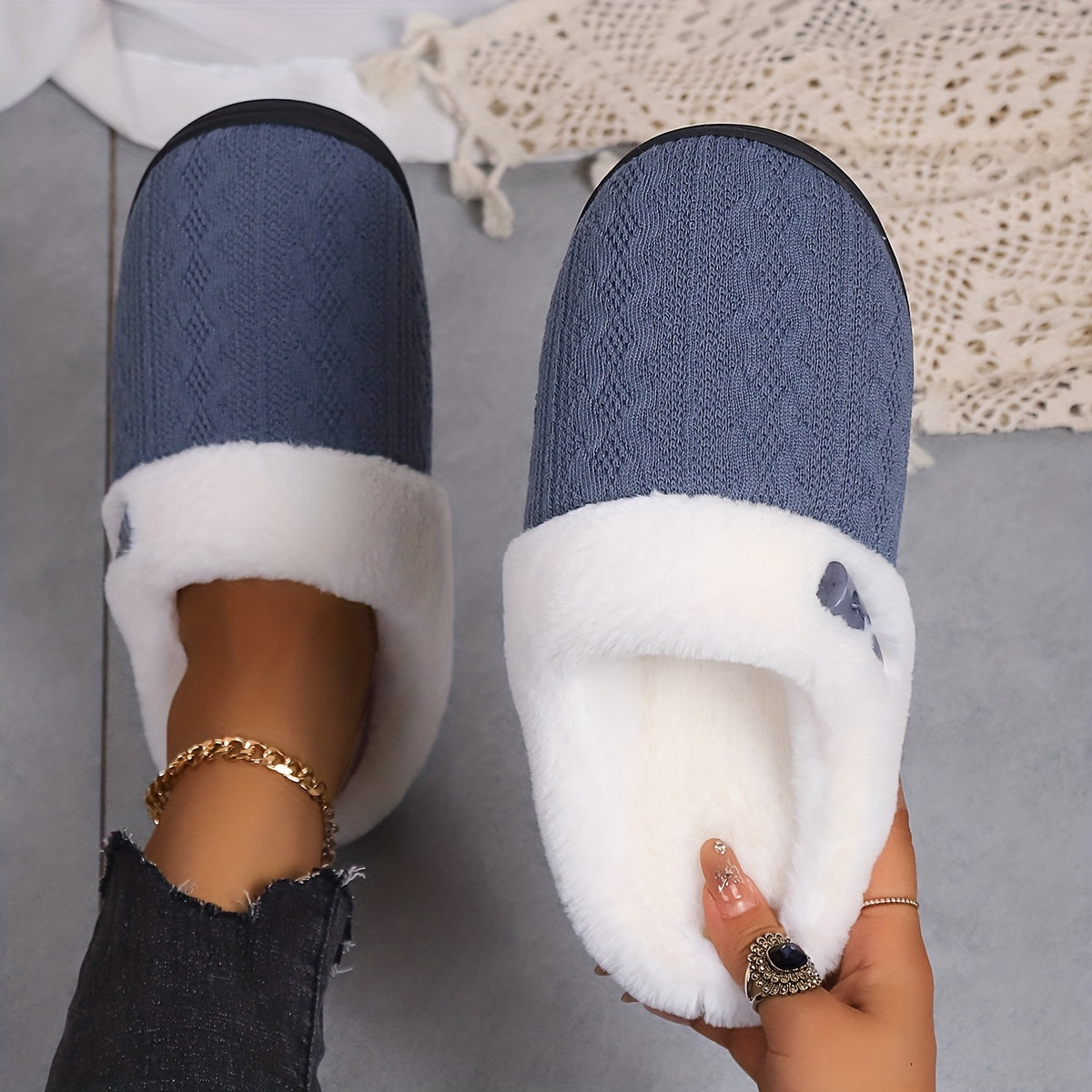Women'S Plush Slippers - Winter Warm Soft Indoor/Outdoor House Shoes with Plush & TPR Sole, Soft Fabric Upper & Cushioned Insole - All-Season Cozy Slip-Ons in, Indoor Footwear, Minimalist Design, Comfortable Footwear, Stylish