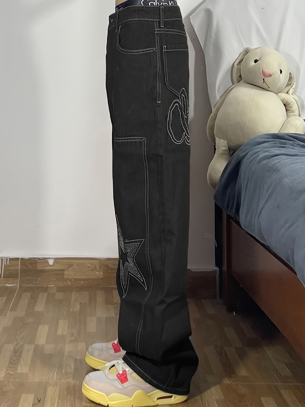 Y2k Letter Print Wide Leg Loose Fit Jeans, Men's Casual Slightly Stretch Street Style Multi Pocket Baggy Denim Pants For Spring Summer