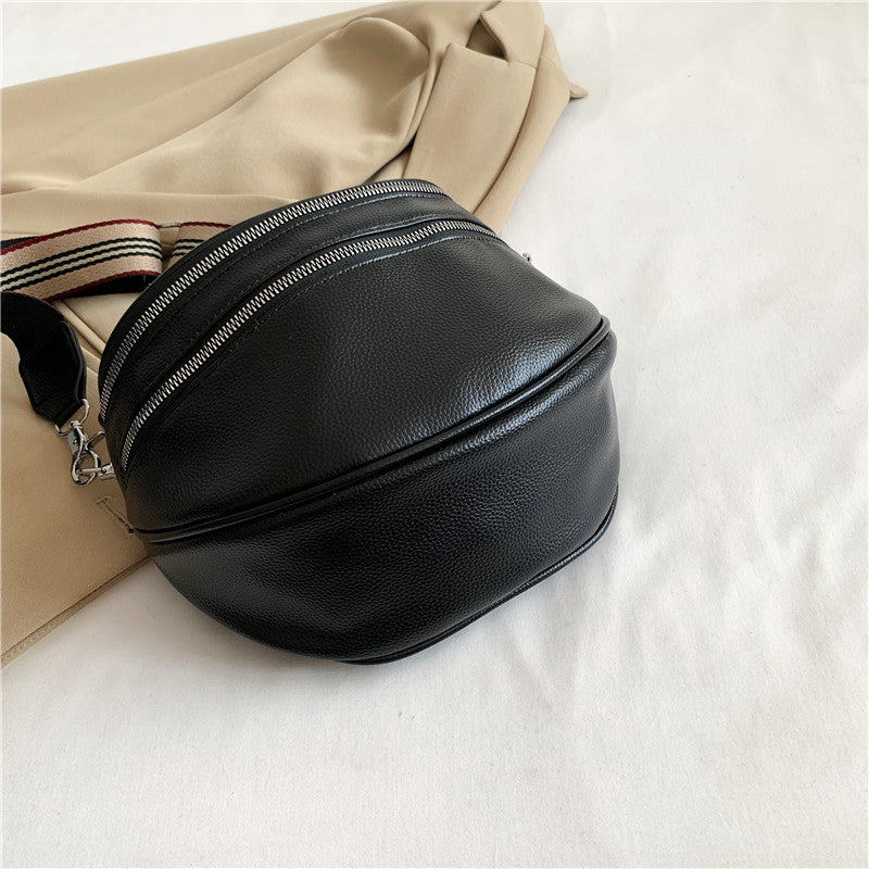 Black Synthetic Leather Crossbody Bag with Adjustable Striped Strap - Large Capacity Shoulder Messenger Bag for Women, Zipper Closure, Polyester Lining, Versatile Solid Color Design