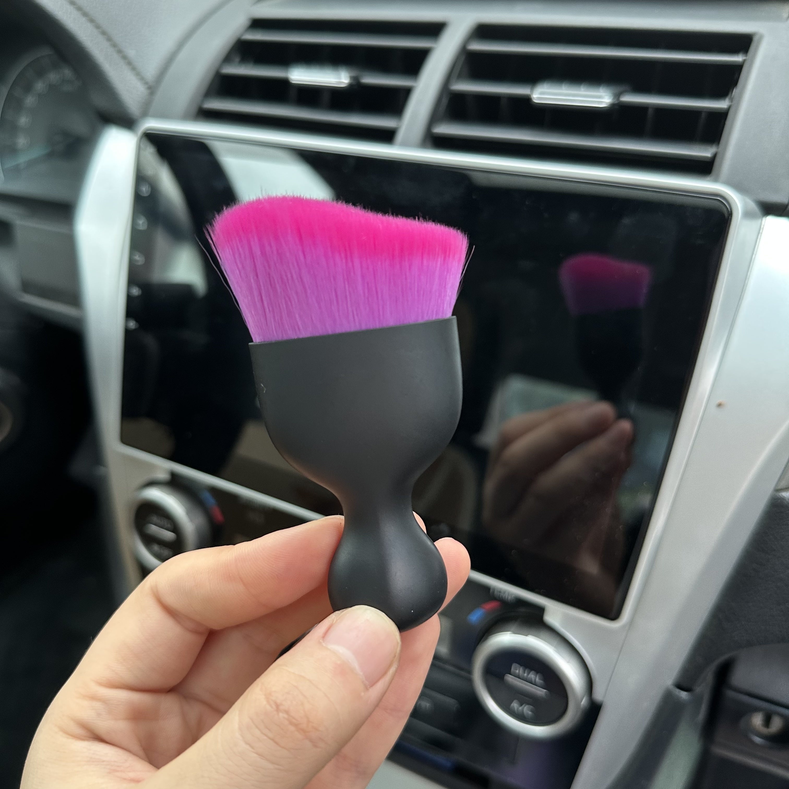 [Compact Size] Dual-Color Soft Bristle Car Interior Detailing Brush - Ergonomic Handle, Air Vent Dust Removal, Comfort Grip for Easy Cleaning and Maintenance