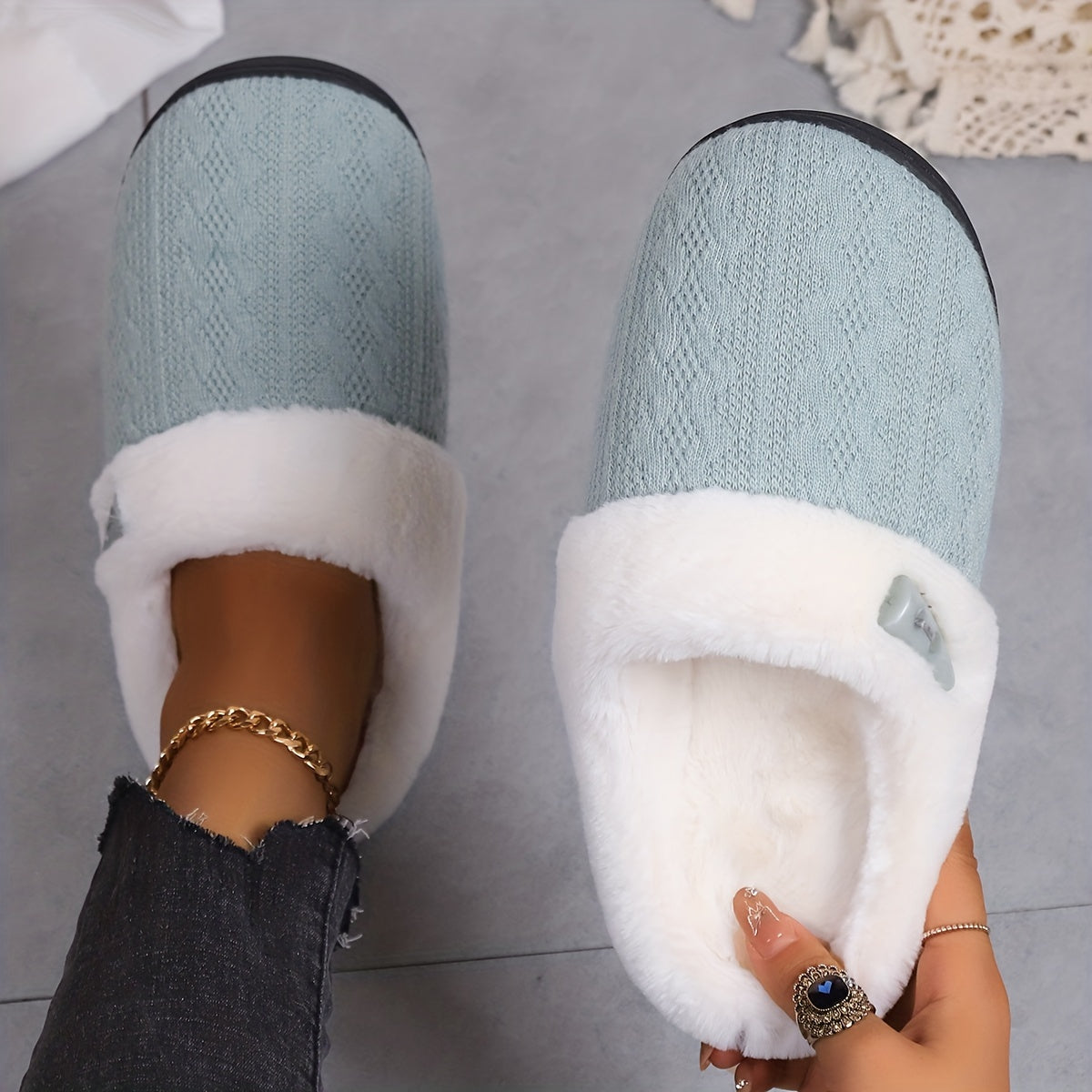 Women'S Plush Slippers - Winter Warm Soft Indoor/Outdoor House Shoes with Plush & TPR Sole, Soft Fabric Upper & Cushioned Insole - All-Season Cozy Slip-Ons in, Indoor Footwear, Minimalist Design, Comfortable Footwear, Stylish