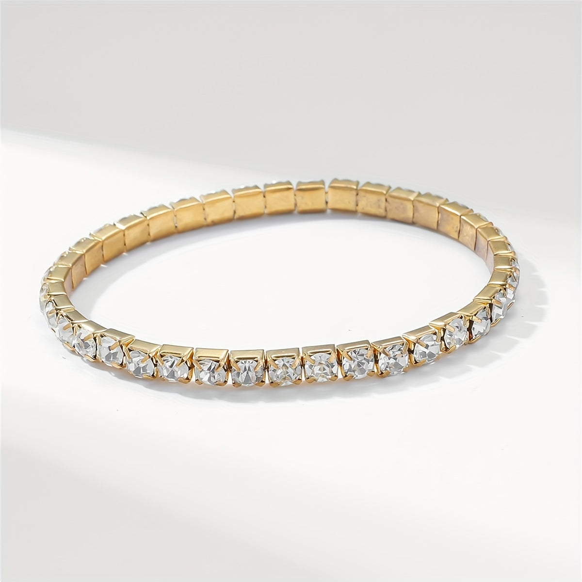 Luxurious Tennis Link - Sparkling Rhinestone Stretch Hand Jewelry for Women and Men, Daily Wear, Fashionable Accessory for Any Occasion
