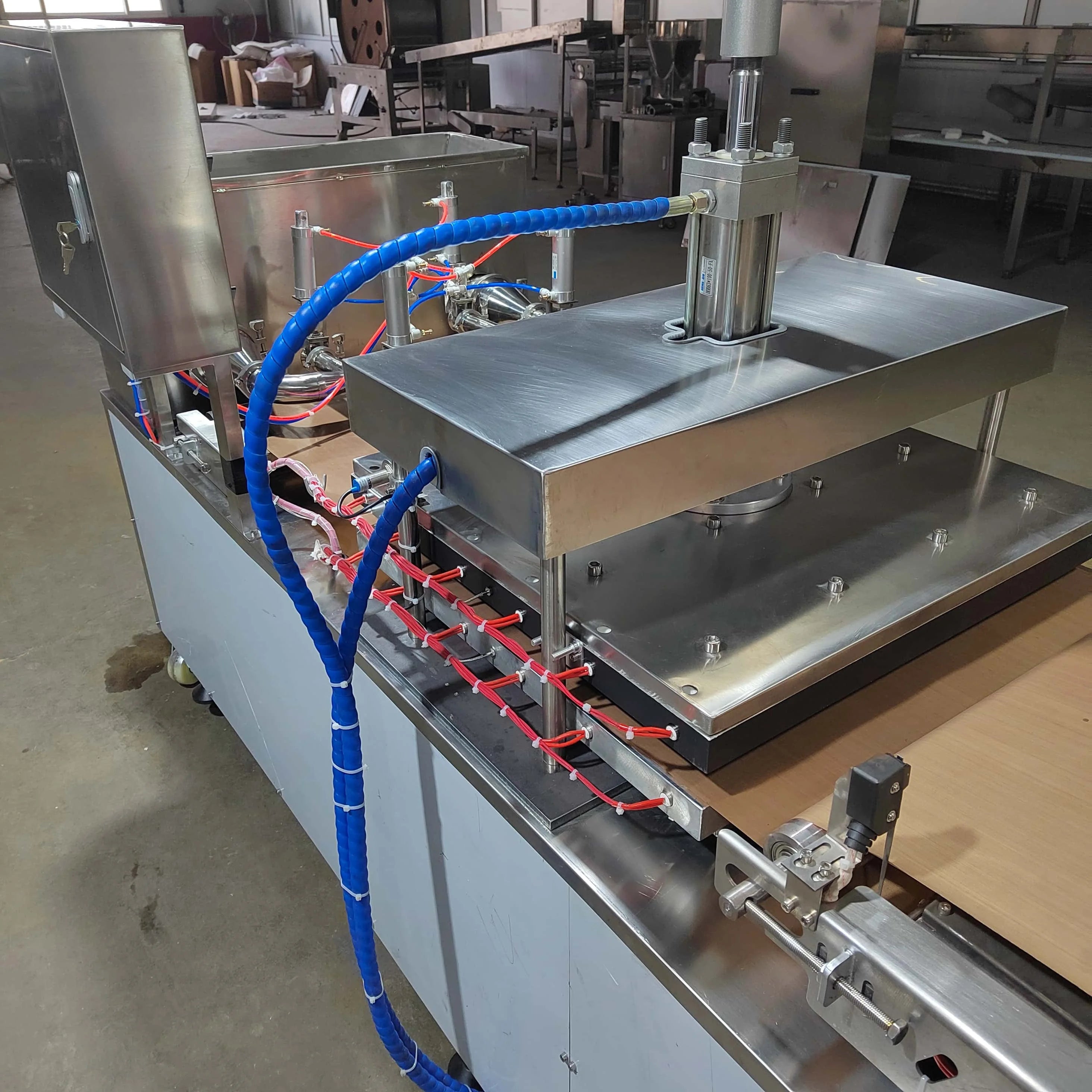 600 Sheets Per Hour Electric Arabic Bread Machine / Syrian Flat Bread Arabic Rolls Pita Bread Machine