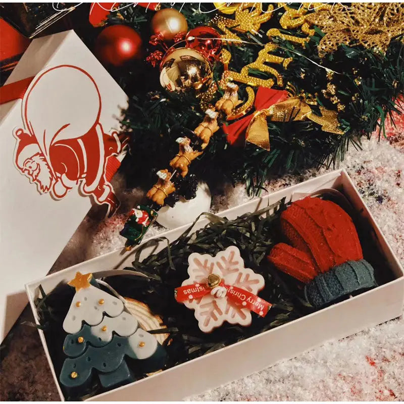 Christmas Scented Candles Three-piece Gift Box Gloves Elk Gingerbread Man Aromatherapy Girl Friends Creative Warm Christmas Gift