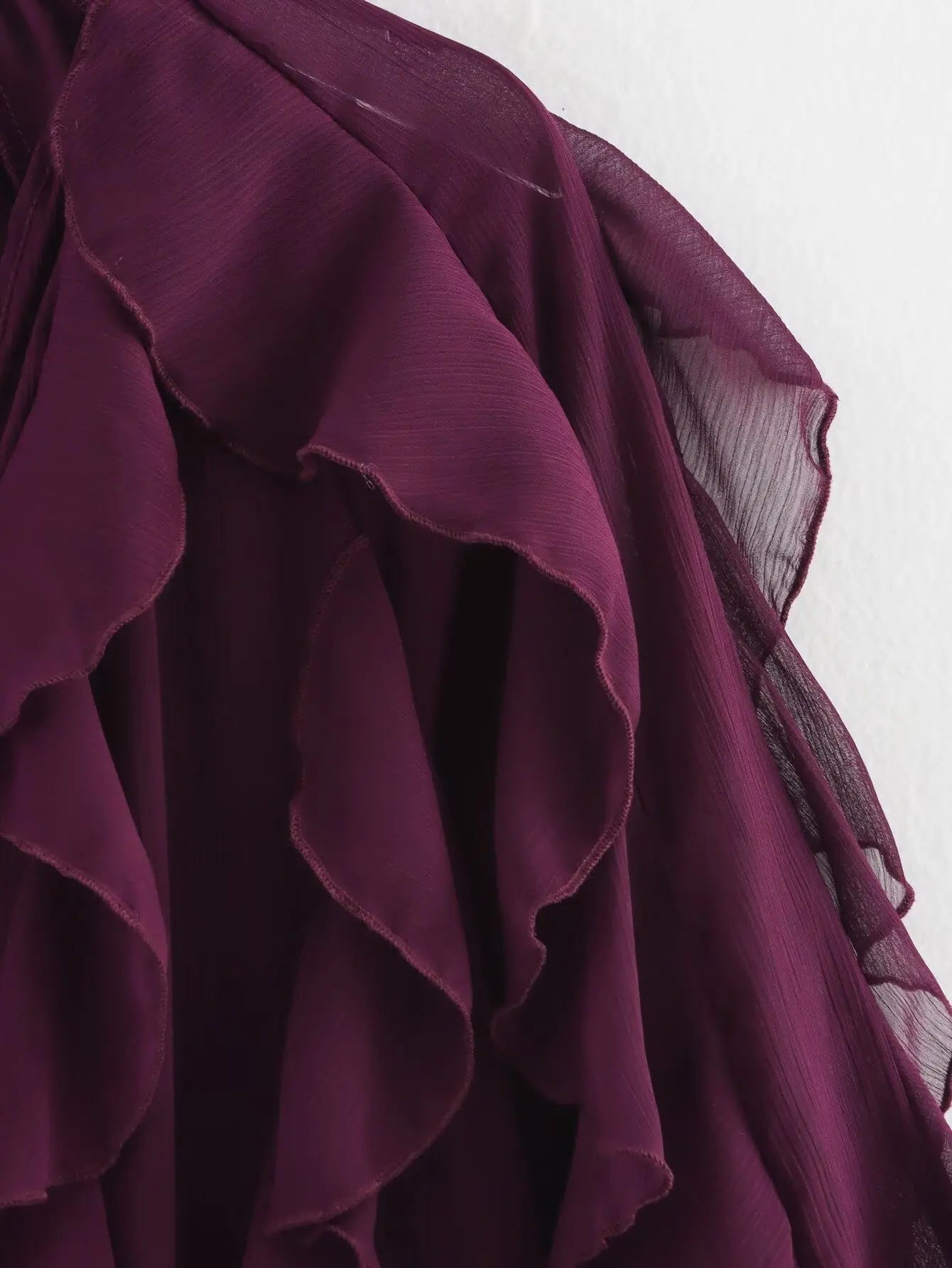 Women's clothing 2025 European new fashion design and ruffled layered decorative V-neck shirt