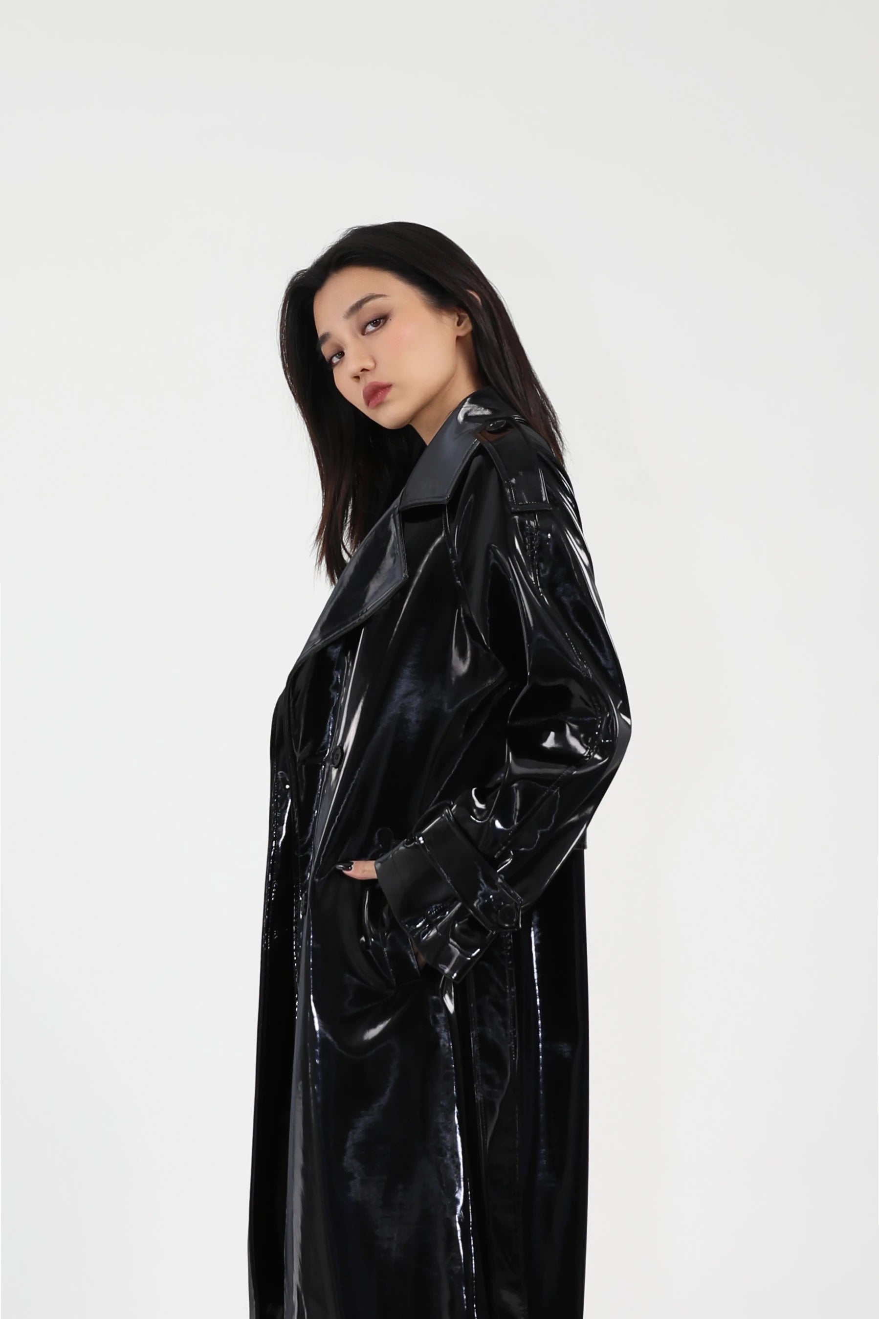 Lautaro Spring Autumn Long Shiny Reflective Patent Leather Trench Coat for Women Sashes Luxury Designer Runway European Fashion