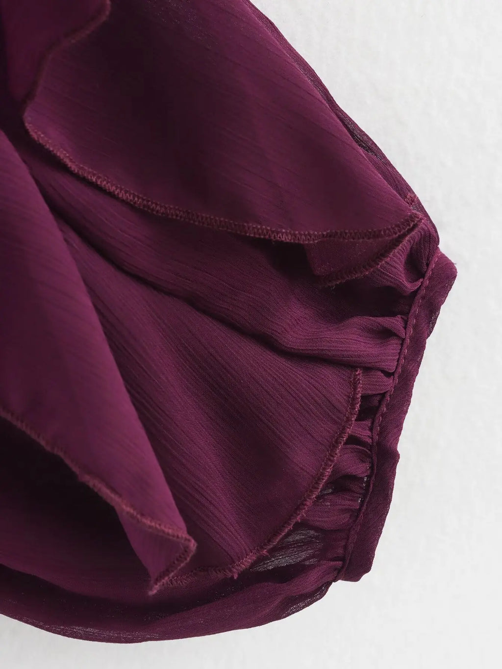 Women's clothing 2025 European new fashion design and ruffled layered decorative V-neck shirt