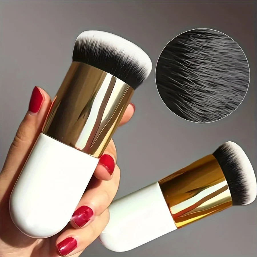 Professional Makeup Brush - Soft and dense nylon bristles, ergonomic ABS handle, suitable for foundation, blush.