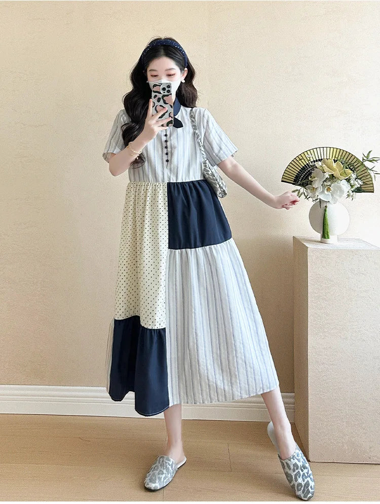 Umstandsmode Sommer 2025: Modisches Kleid, das Persönlichkeit und Temperament unterstreicht, schlank macht und jünger aussehen lässt.