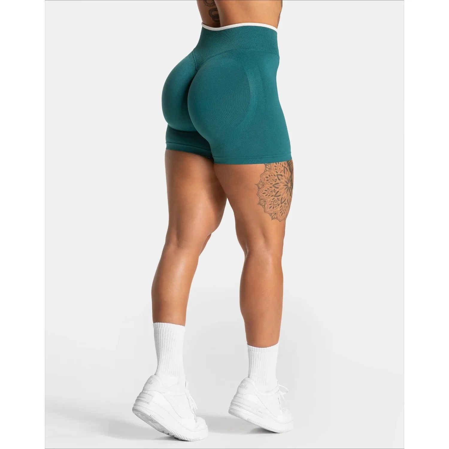 Women's Seamless Gym Solid Color Sports Shorts White Waist Tight High Waist Hip Lifting Yoga Pants Running Sports Shorts
