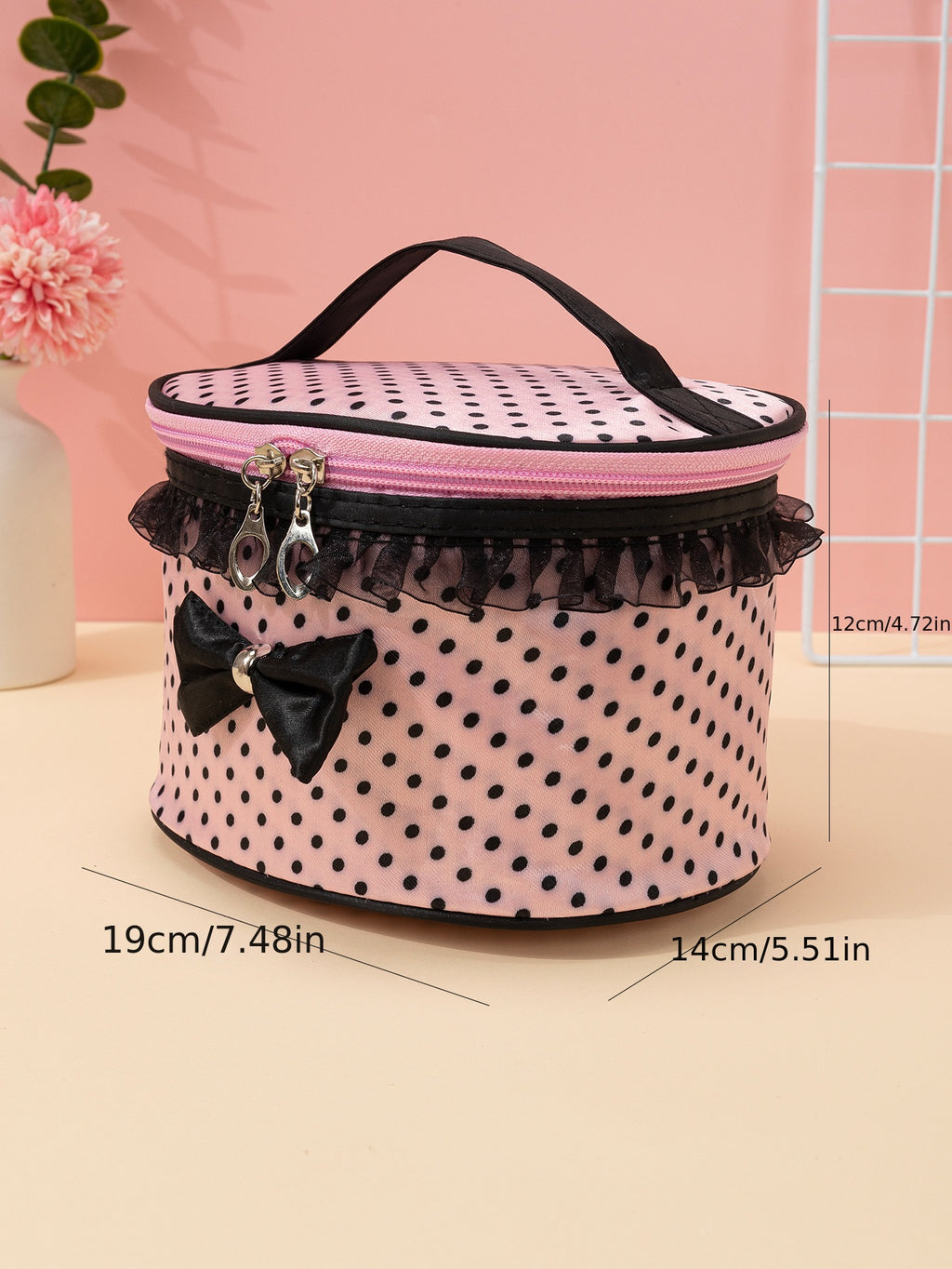 Stylish And Spacious Cosmetic Bag With Zipper And Dot Print - Perfect For Travel And Makeup Organization
