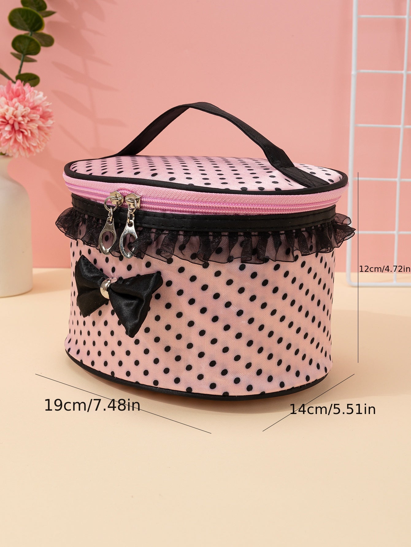 Stylish And Spacious Cosmetic Bag With Zipper And Dot Print - Perfect For Travel And Makeup Organization
