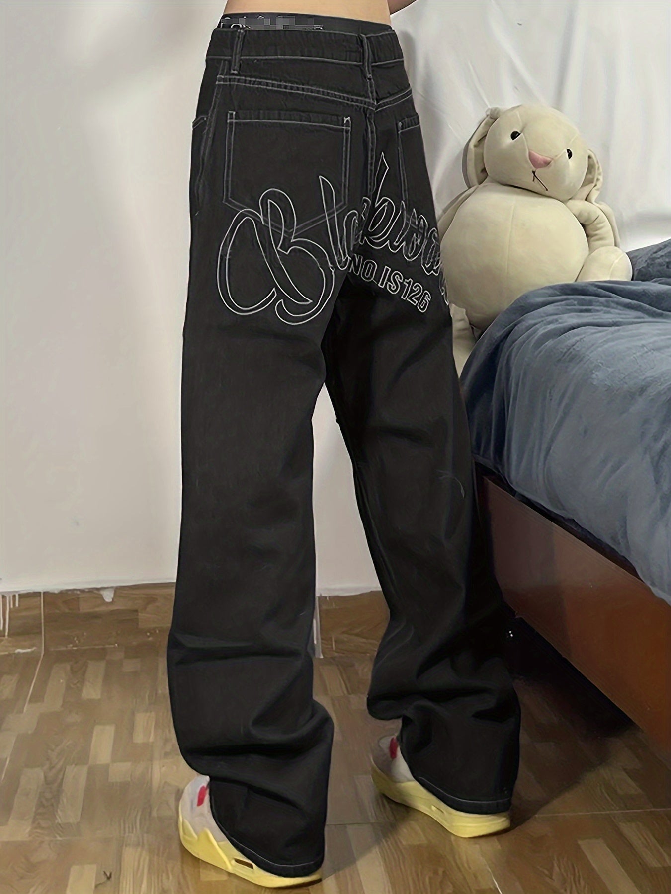 Y2k Letter Print Wide Leg Loose Fit Jeans, Men's Casual Slightly Stretch Street Style Multi Pocket Baggy Denim Pants For Spring Summer