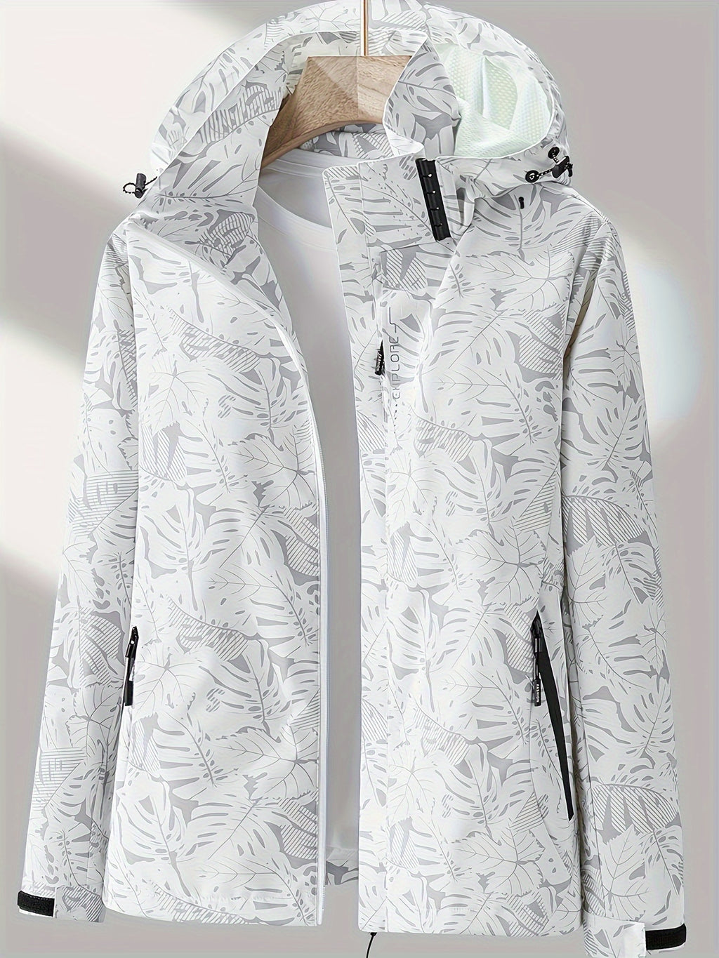Women's Camouflage Outdoor Jacket: Windproof & Rainproof With Removable Hood - Perfect For Outdoor Adventures!