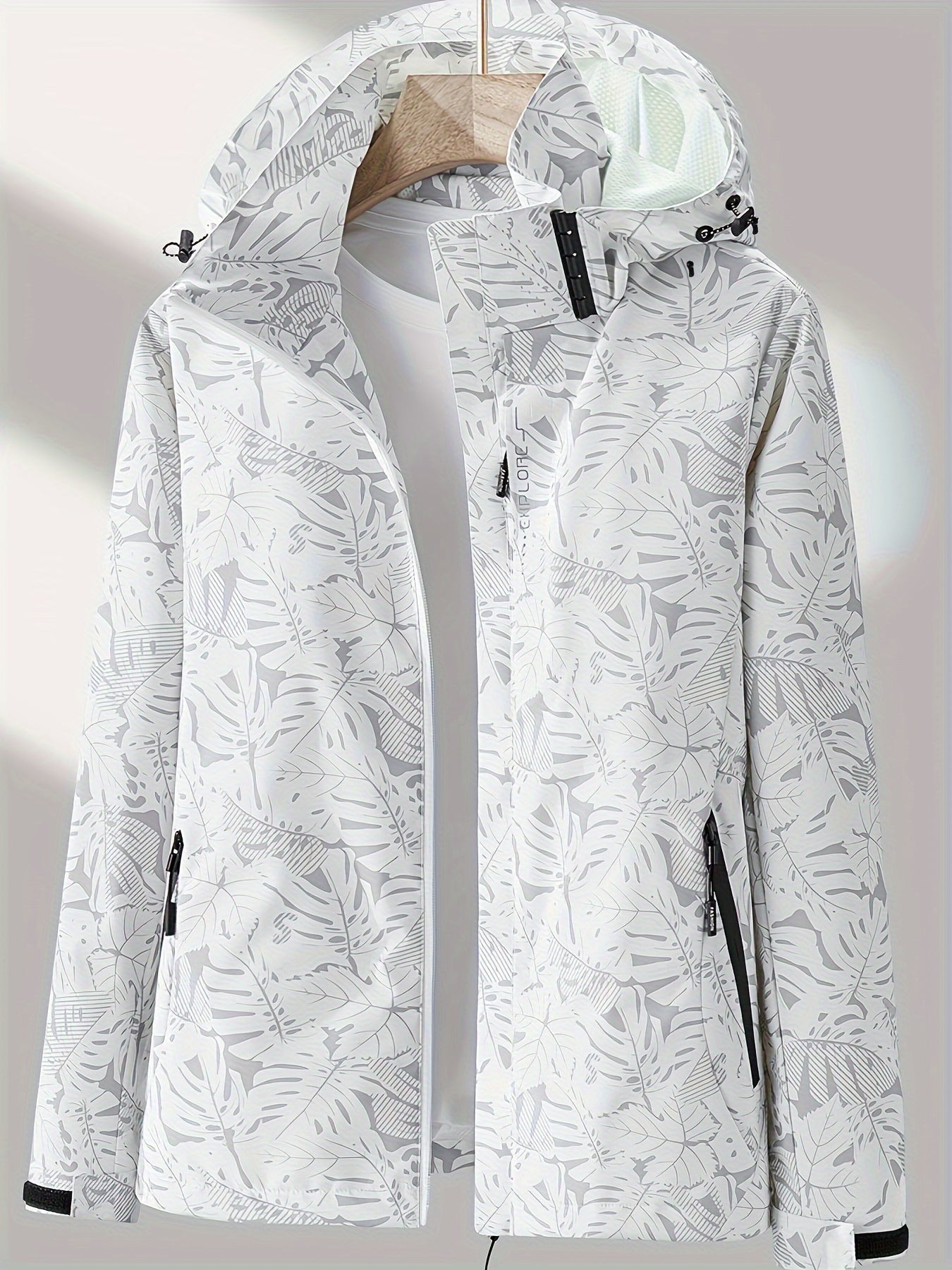 Women's Camouflage Outdoor Jacket: Windproof & Rainproof With Removable Hood - Perfect For Outdoor Adventures!