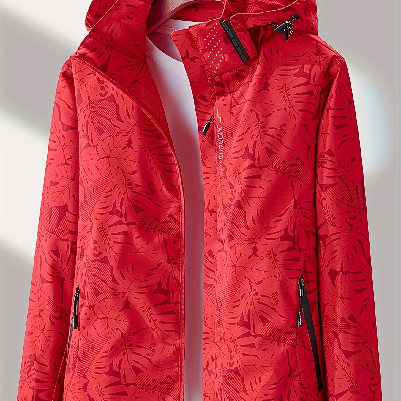 Women's Camouflage Outdoor Jacket: Windproof & Rainproof With Removable Hood - Perfect For Outdoor Adventures!